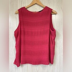 Tahari Elegant Maroon Sleeveless Blouse Size Medium EUC